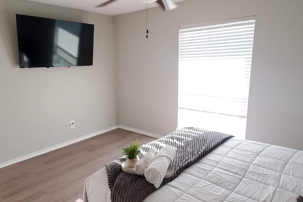 Photo of Bedroom in Brookhollow