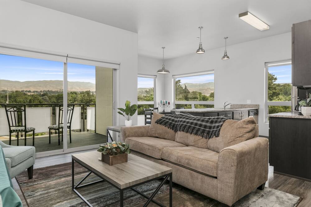 Photo of Livingroom in Southeast Boise