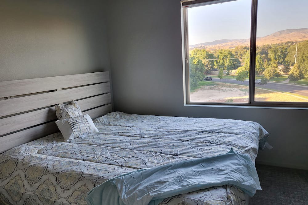 Photo of Bedroom in Southeast Boise