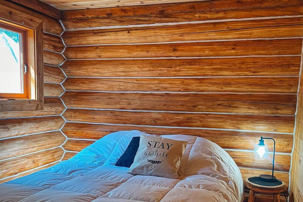 Photo of Bedroom in Condon
