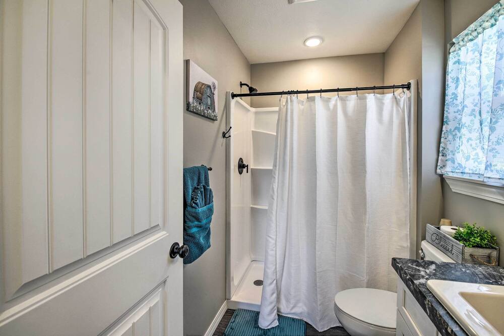 Photo of Bathroom in Grantsdale