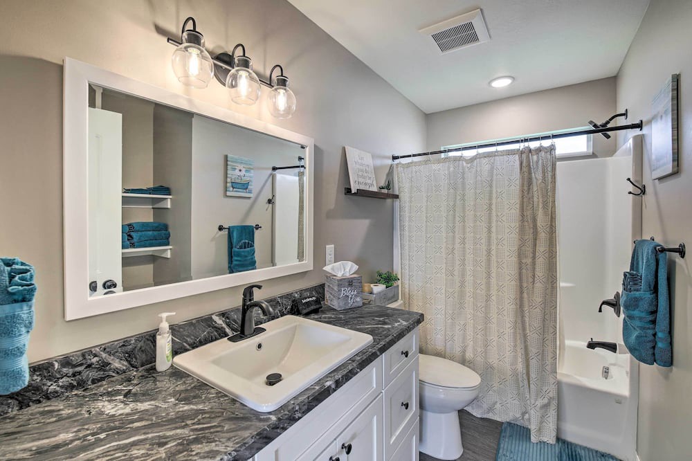 Photo of Bathroom in Grantsdale