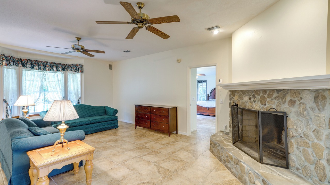 Photo of Livingroom in Titusville