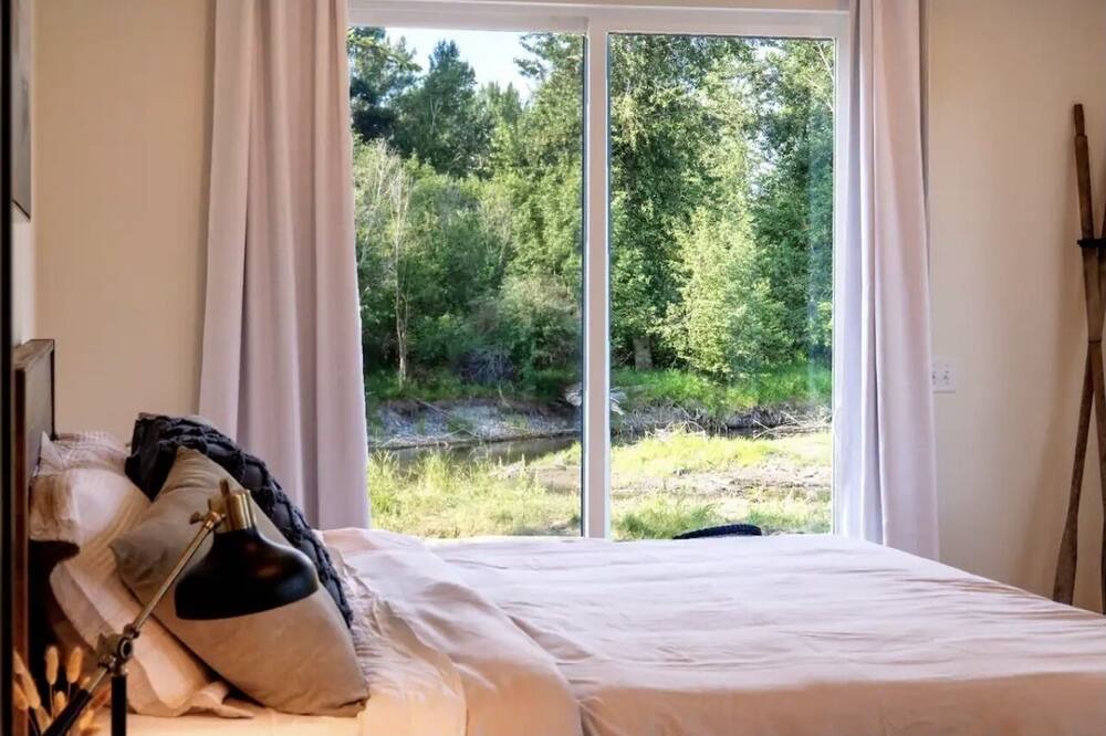 Photo of Bedroom in Evergreen