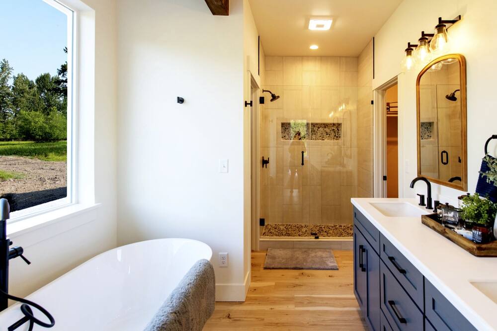Photo of Bathroom in Evergreen