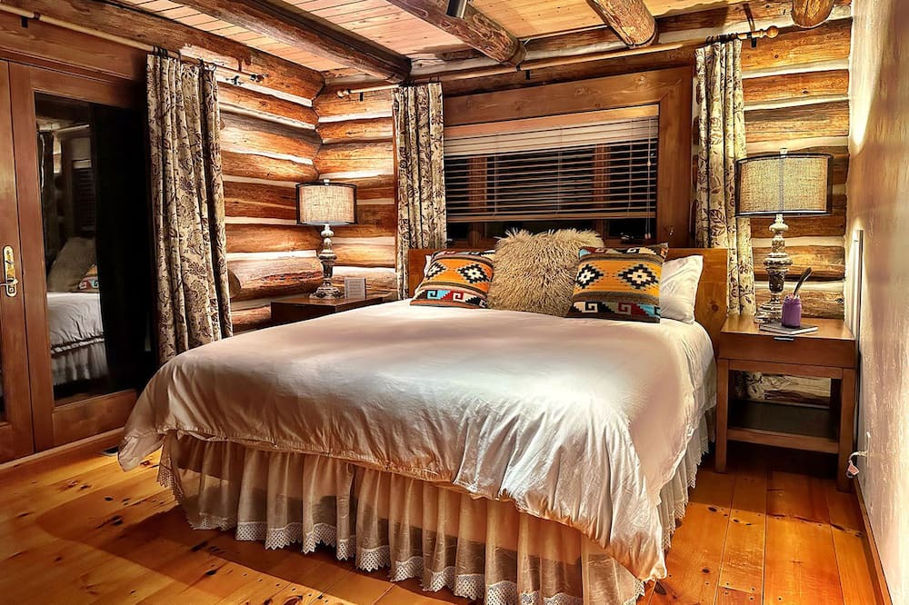 Photo of Bedroom in Boyd