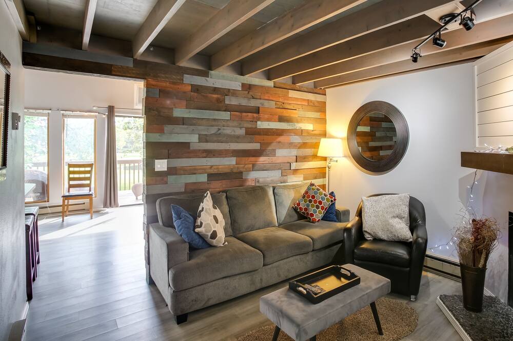 Photo of Livingroom in Rathdrum
