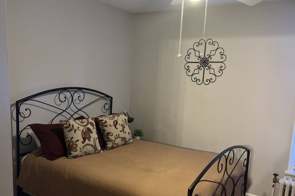 Photo of Bedroom in Helena