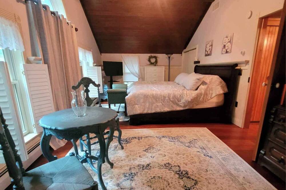 Photo of Bedroom in Mount Gretna Heights