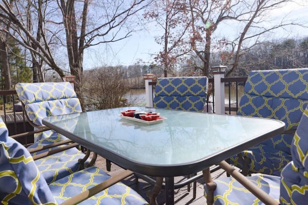 Photo of Outdoor in Albemarle