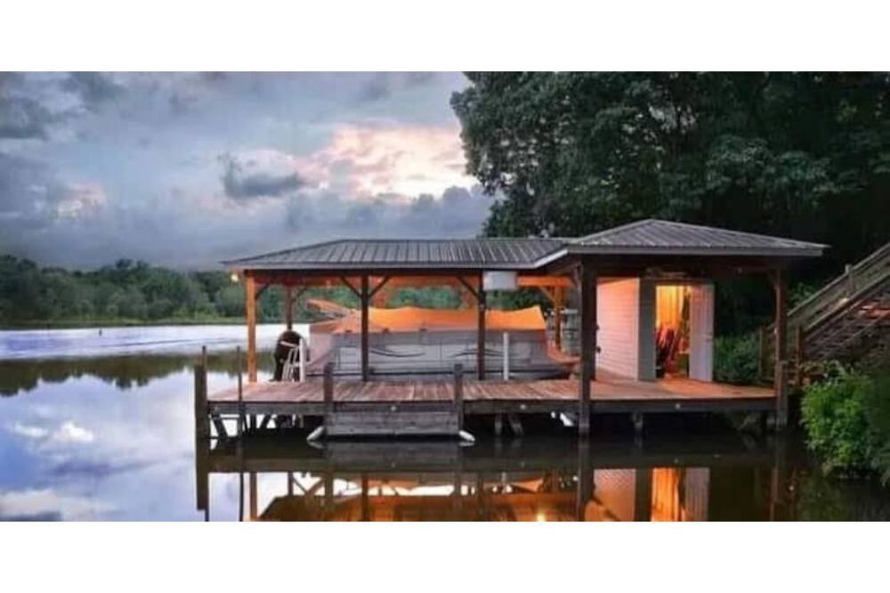 Photo of Outdoor in Albemarle