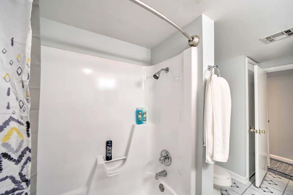Photo of Bathroom in Tahlequah