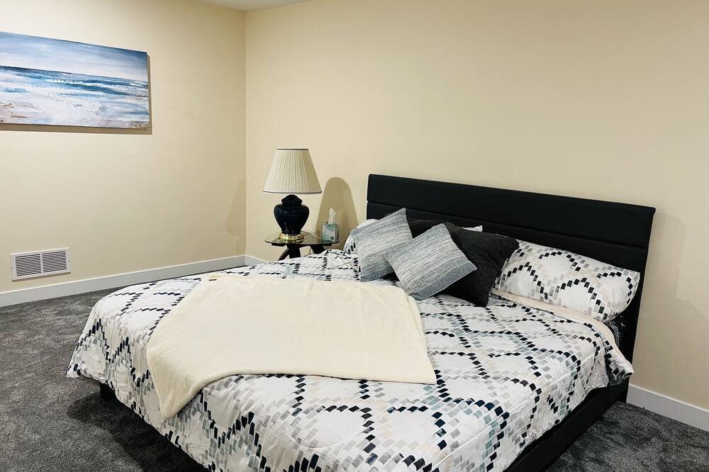 Photo of Bedroom in Ward County