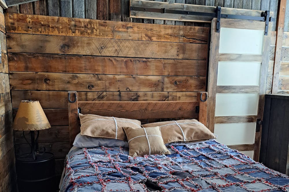 Photo of Bedroom in Wilsall