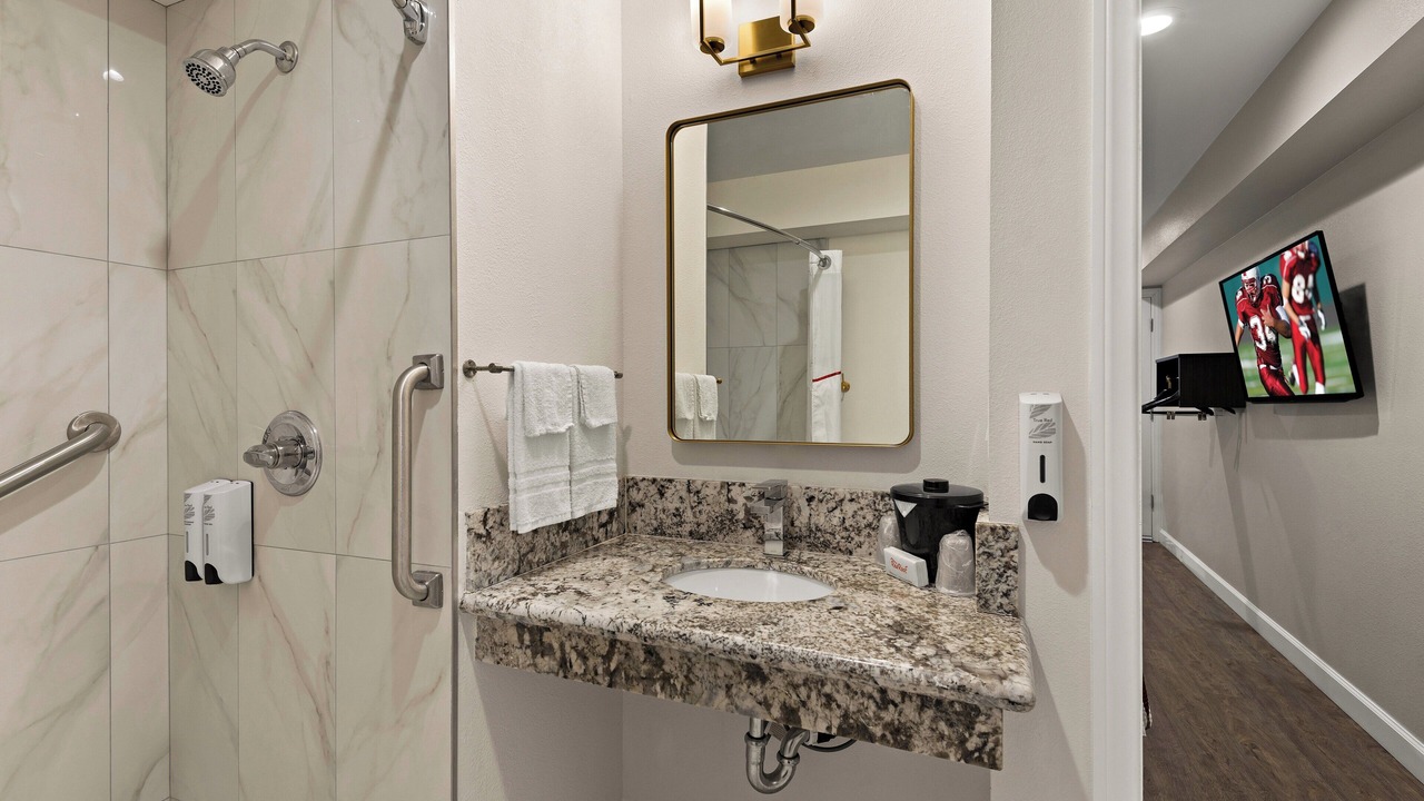 Photo of Bathroom in Harbor