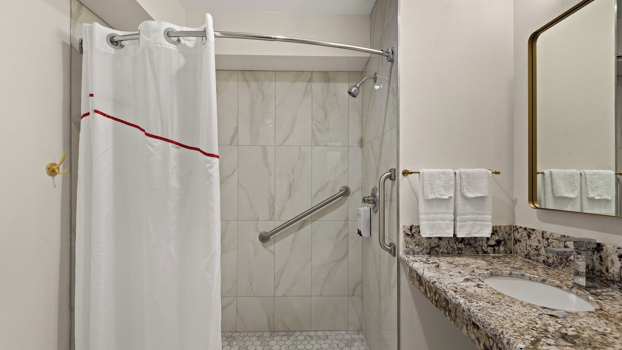 Photo of Bathroom in Harbor