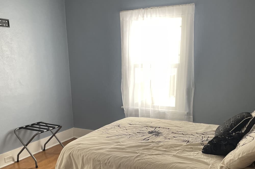 Photo of Bedroom in Glendive
