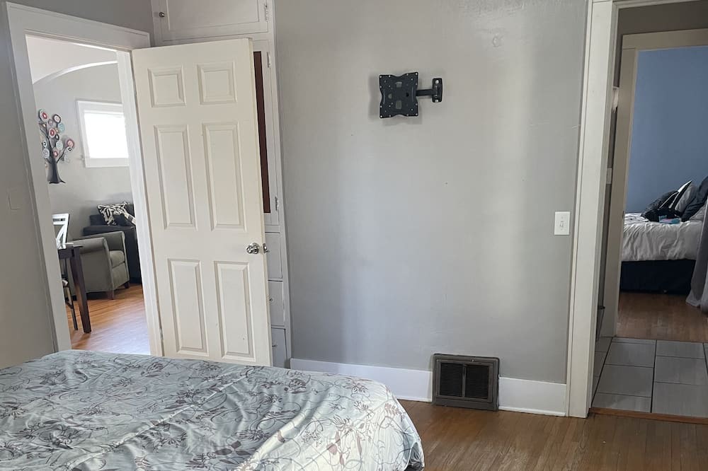 Photo of Bedroom in Glendive