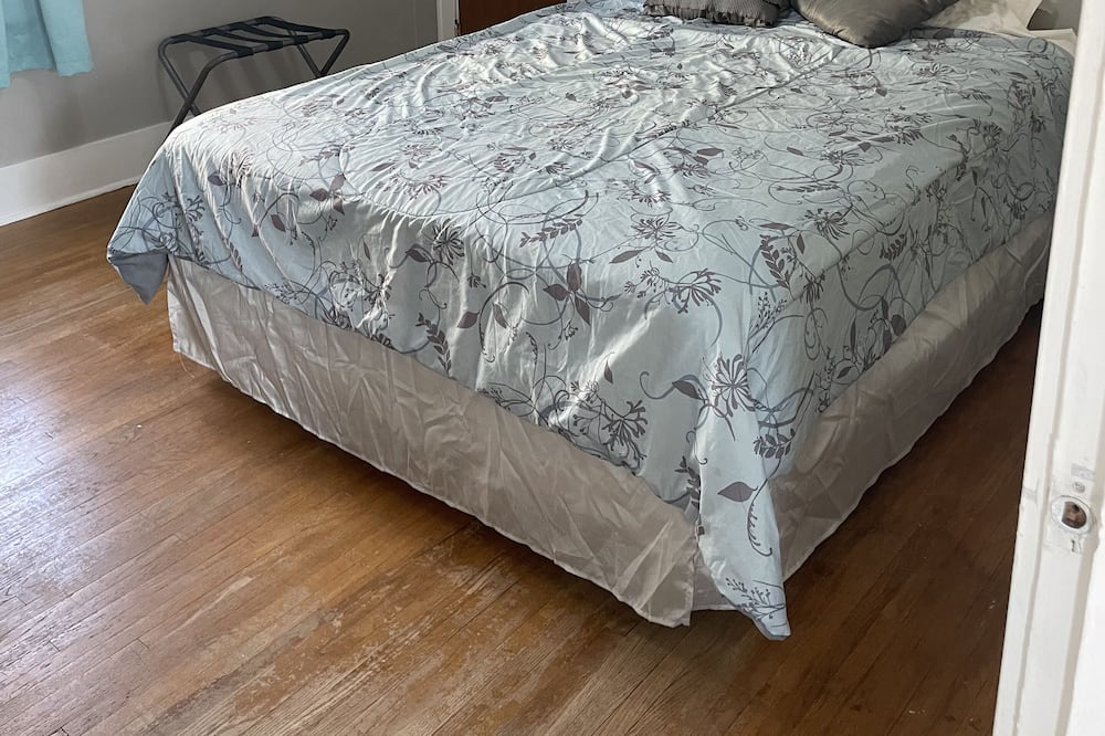 Photo of Bedroom in Glendive
