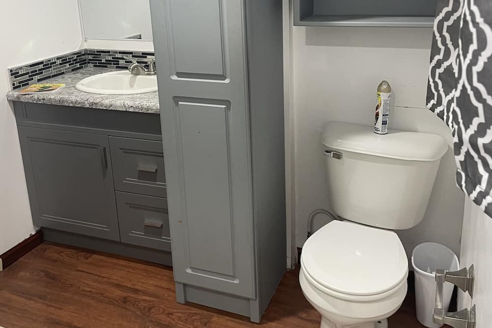 Photo of Bathroom in Glendive