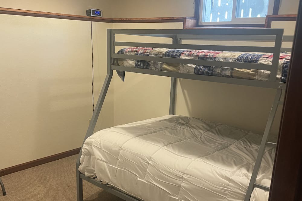 Photo of Bedroom in Glendive