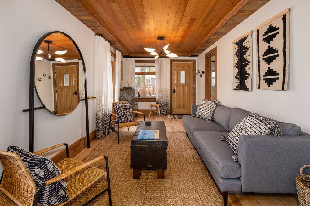 Photo of Livingroom in Bozeman