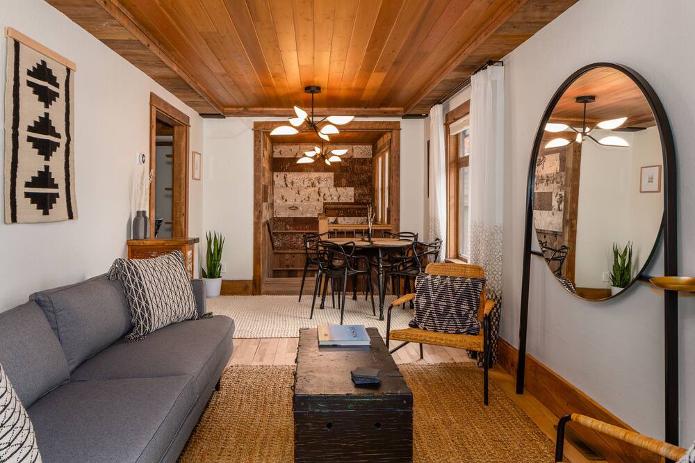 Photo of Livingroom in Bozeman