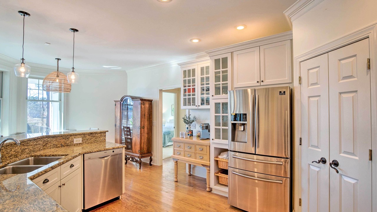 Photo of Kitchen in White Oak