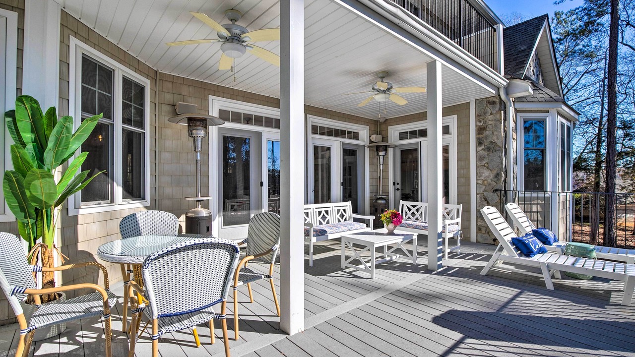 Photo of Outdoor in White Oak
