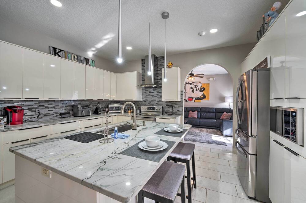 Photo of Kitchen in Crescent Lakes