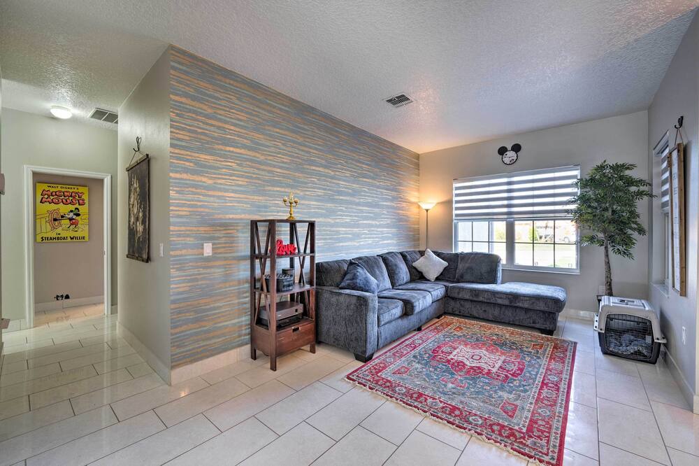 Photo of Bedroom in Crescent Lakes