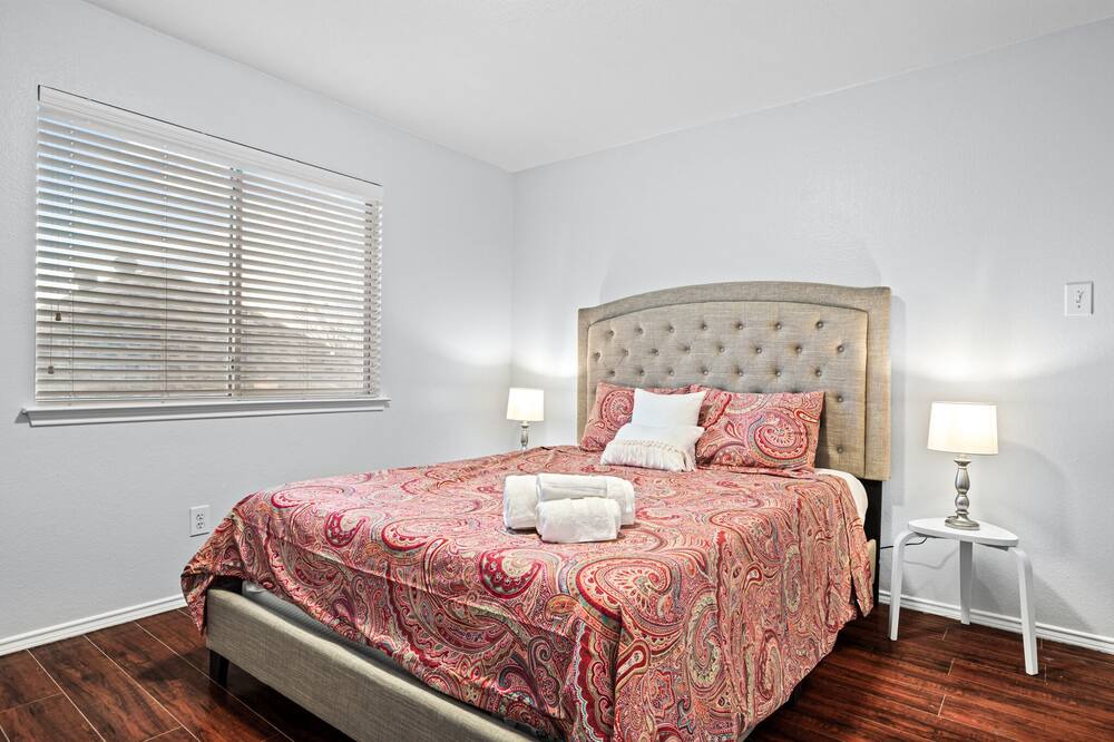 Photo of Bedroom in Frisco