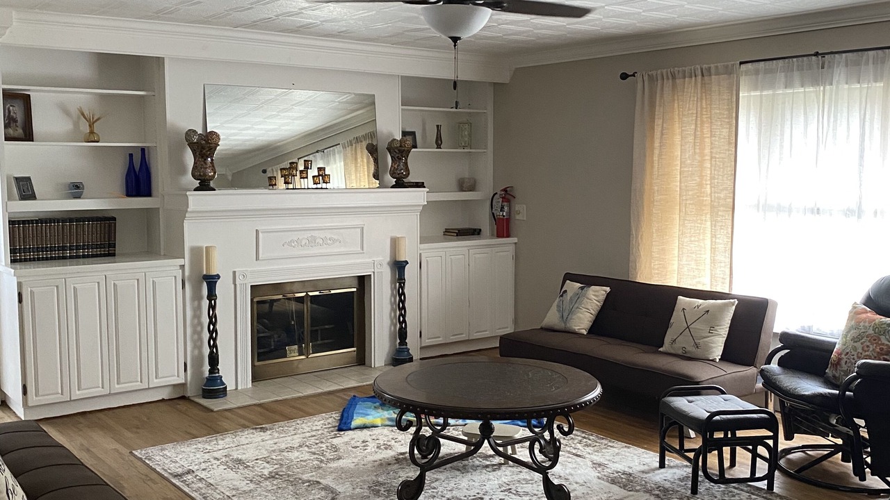 Photo of Livingroom in Newell