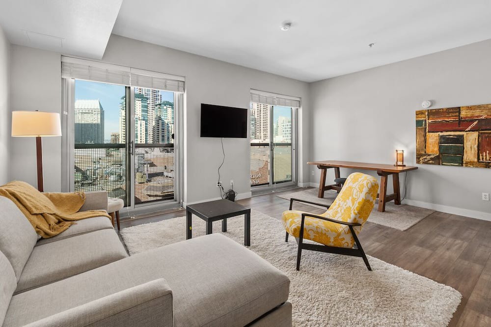 Photo of Livingroom in Pacific Terrace