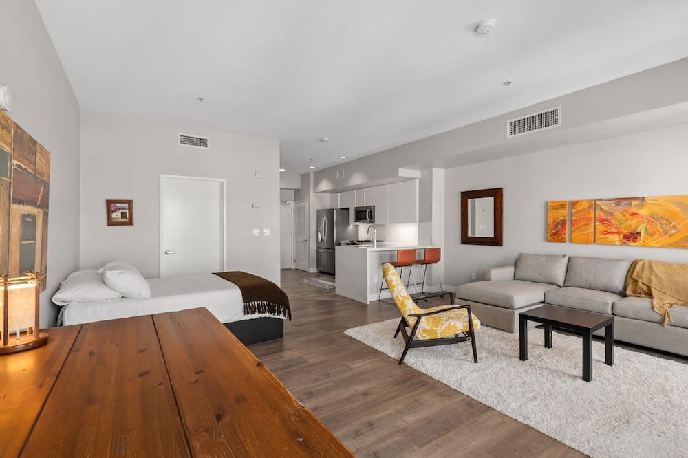 Photo of Livingroom in Pacific Terrace