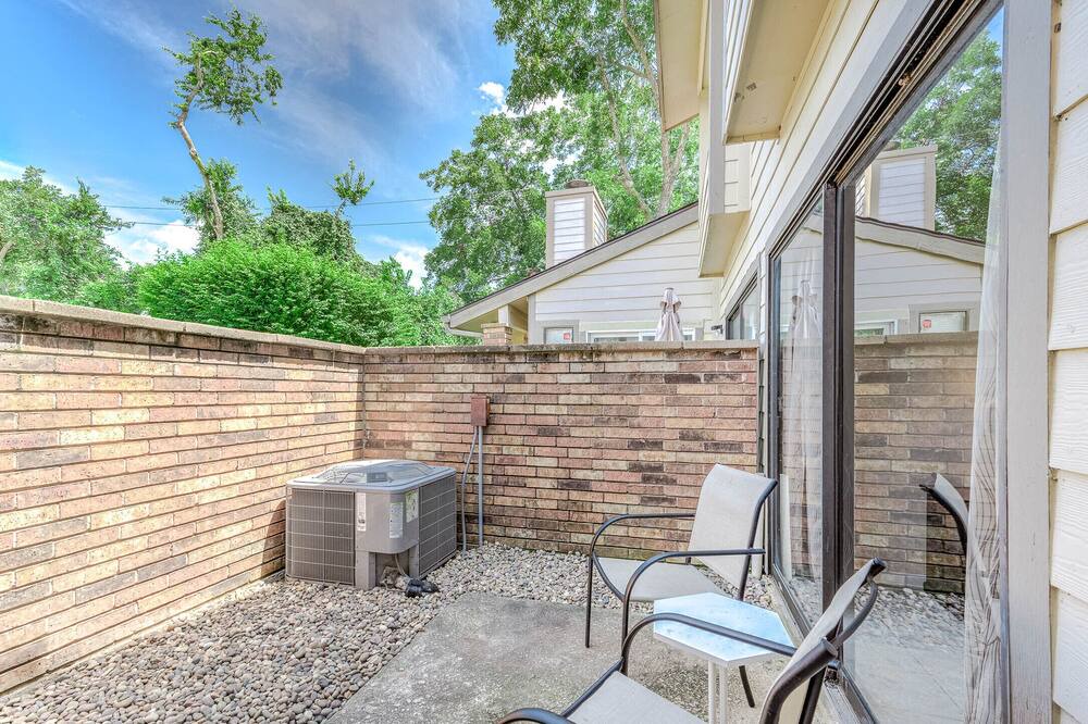 Photo of Outdoor in League City