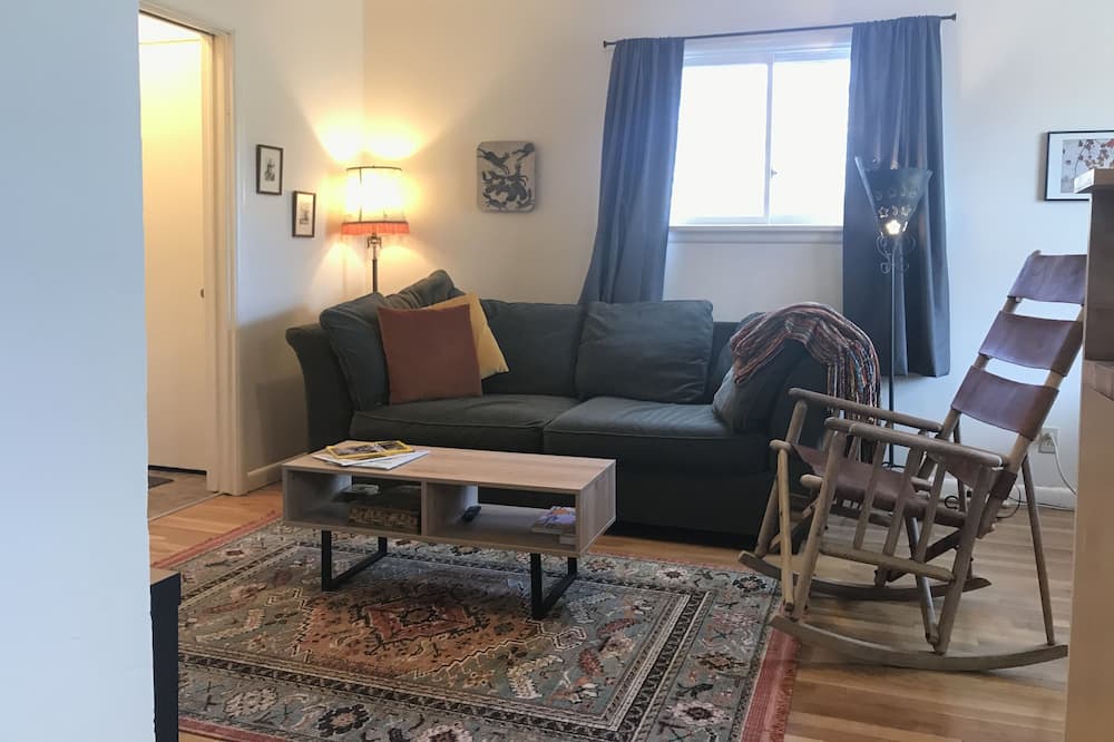 Photo of Livingroom in Rose Park