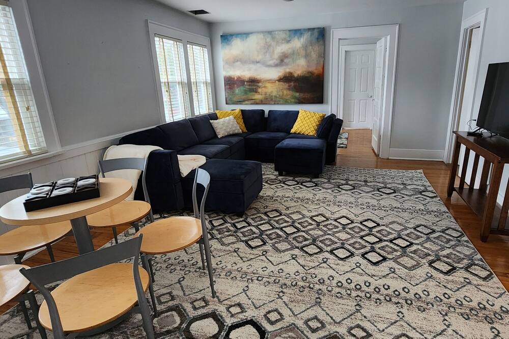 Photo of Livingroom in Bartlesville