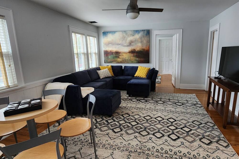 Photo of Livingroom in Bartlesville
