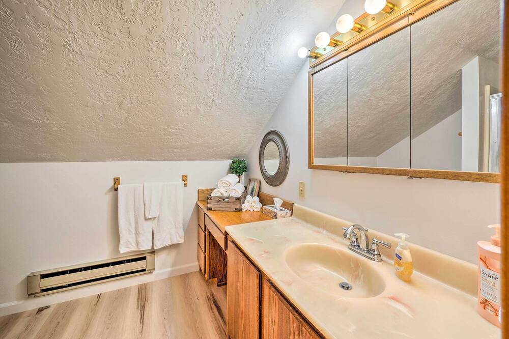 Photo of Bathroom in Lowman