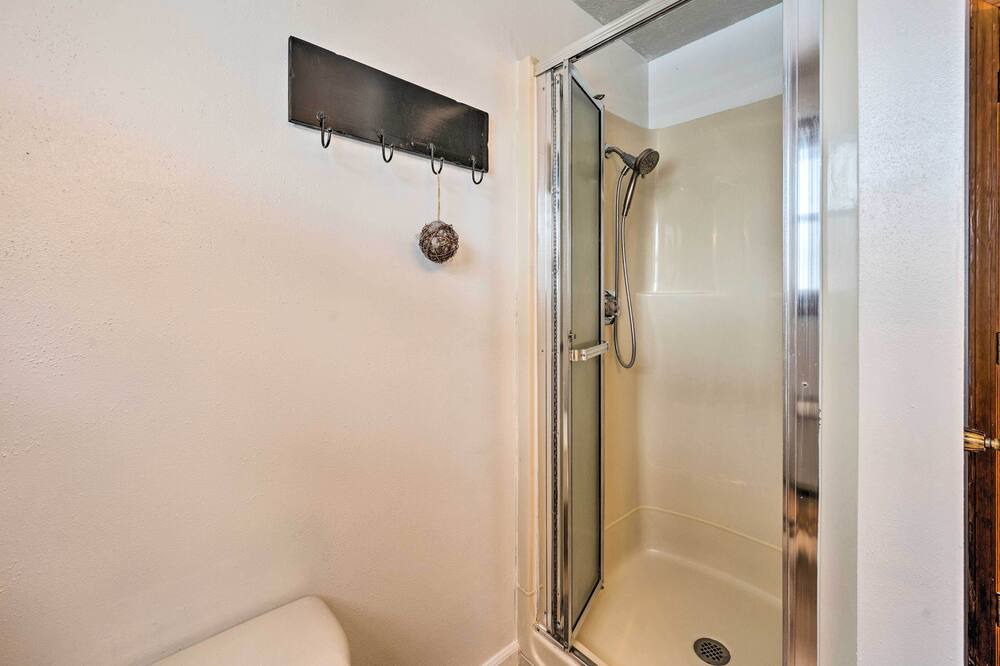 Photo of Bathroom in Lowman
