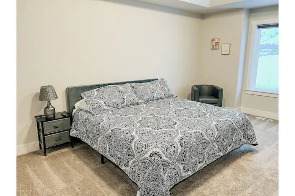 Photo of Bedroom in North Logan