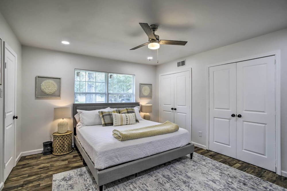 Photo of Bedroom in Spring Branch Central