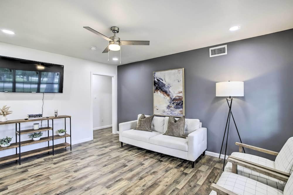 Photo of Bedroom in Spring Branch Central