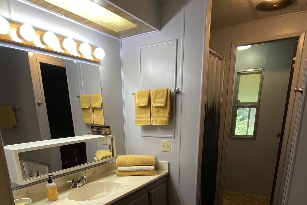 Photo of Bathroom in Yaak