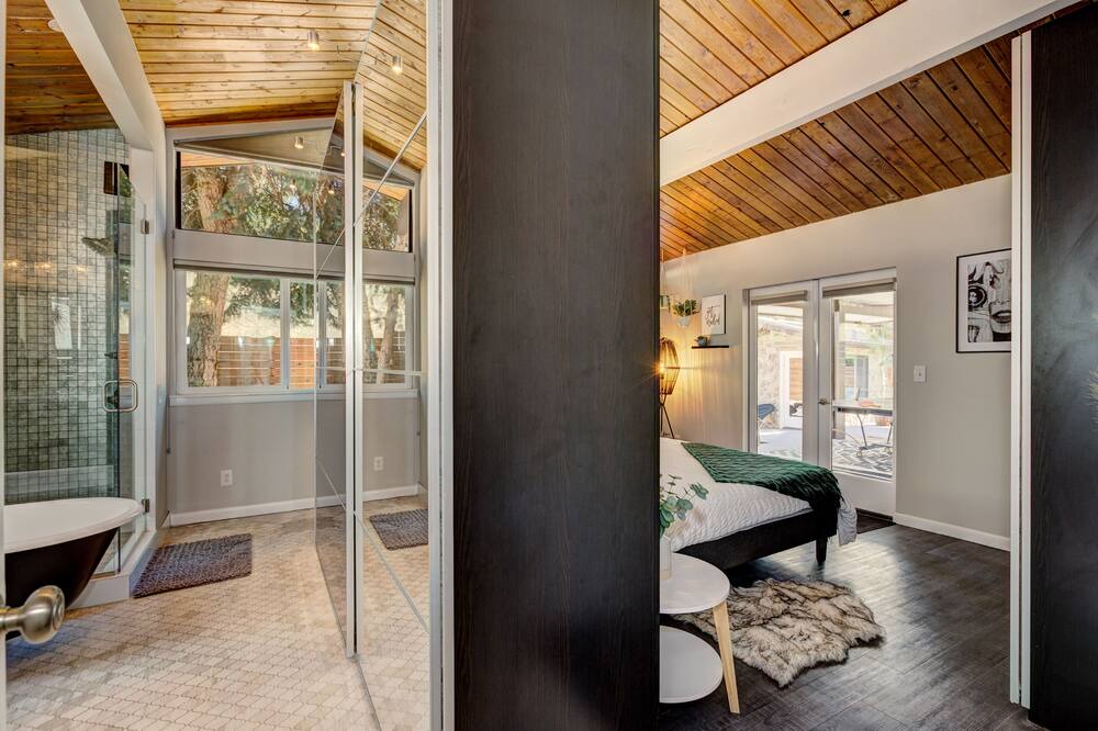 Photo of Bedroom in North End