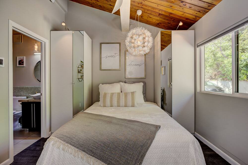 Photo of Bedroom in North End