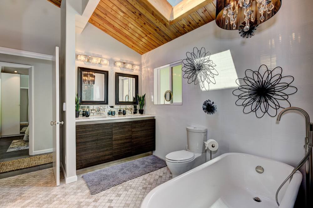 Photo of Bathroom in North End