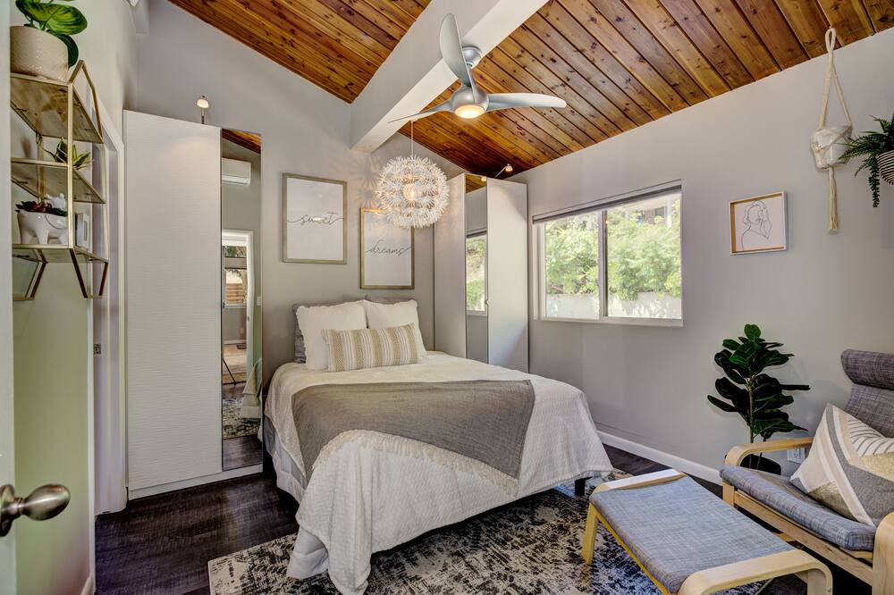 Photo of Bedroom in North End