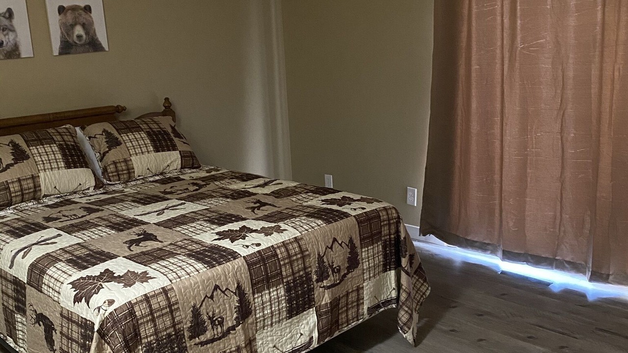 Photo of Bedroom in Udall